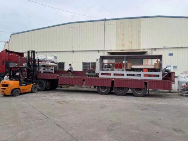 湖南鳳凰古城，我來啦，巖板加工設備三臺